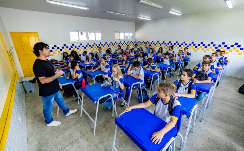 Arapiraca lança consulta pública para atualização do referencial curricular da Rede Municipal de Ensino