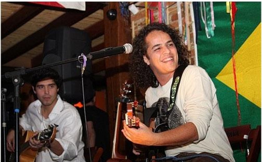 Radicado em Arapiraca, Heberth Azzul faz show em festival