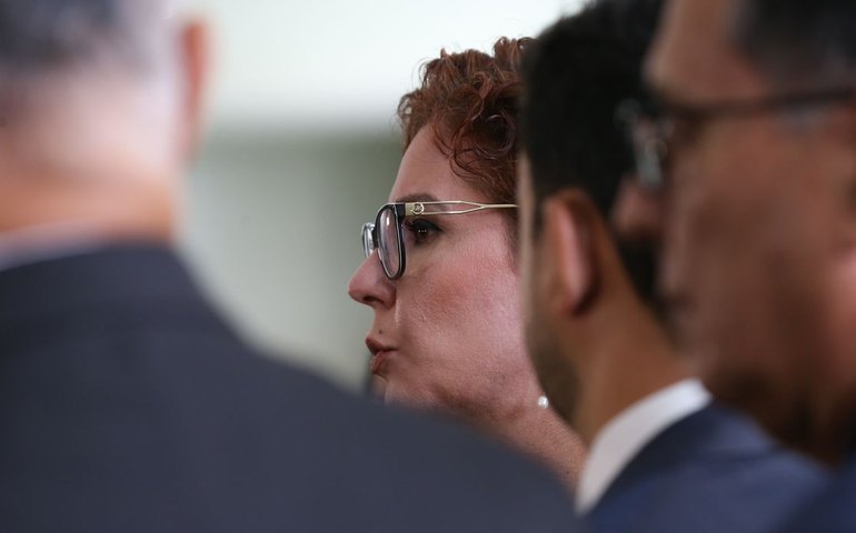 Carla Zambelli continuará presa na Itália, decide Tribunal de Roma