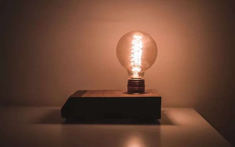 Operação de &#8216;navios-usina&#8217; que vai encarecer energia só deve começar em agosto