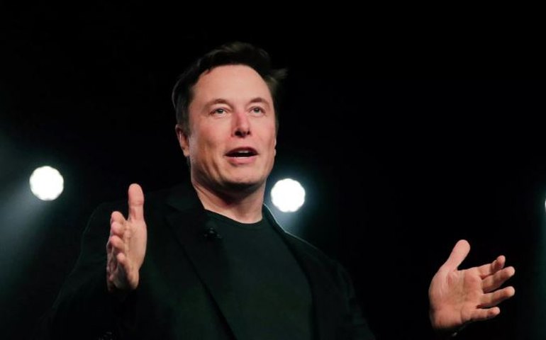 Elon Musk descreve o atual governo dos EUA: 'Dois neurônios e fantoche'
