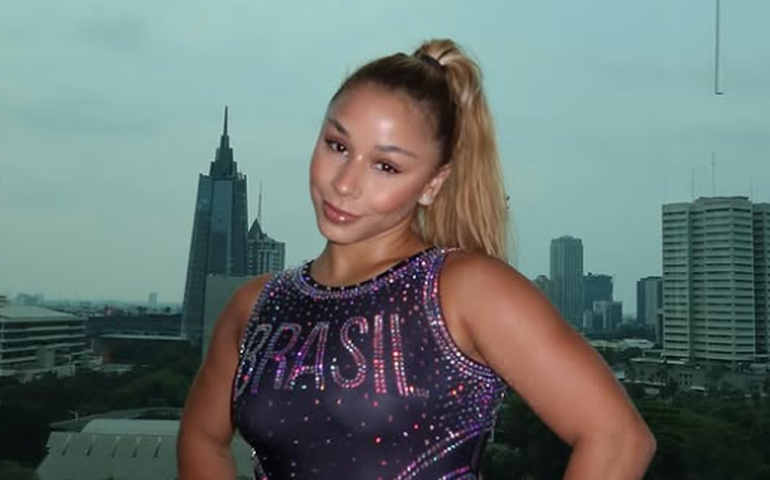 Flávia Saraiva conquista 4º lugar e fica de fora do pódio no Mundial de Ginástica Artística