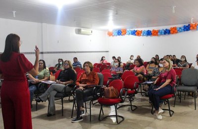 Educação realiza formação com operadores escolares sobre novo sistema do Auxílio Brasil