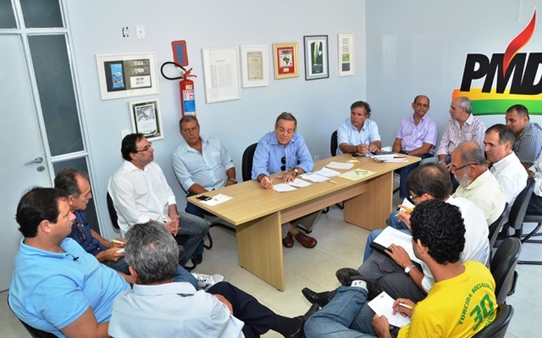 Luciano Barbosa é indicado pré-candidato a vice da Frente de Oposição