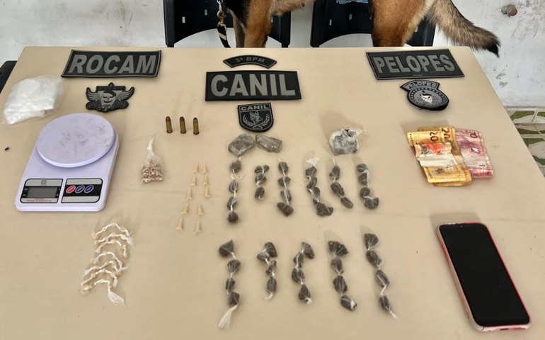 Com auxílio de cão farejador, PM prende homem em ponto de drogas em Arapiraca