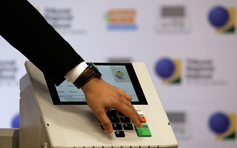 Regras eleitorais impõem limites a influenciadores e abrem nova disputa digital