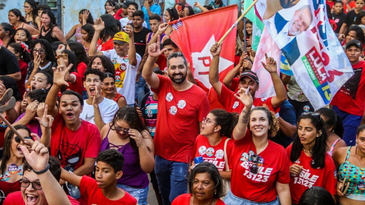Basile participa de caminhada histórica a favor de Lula em Colônia Leopoldina