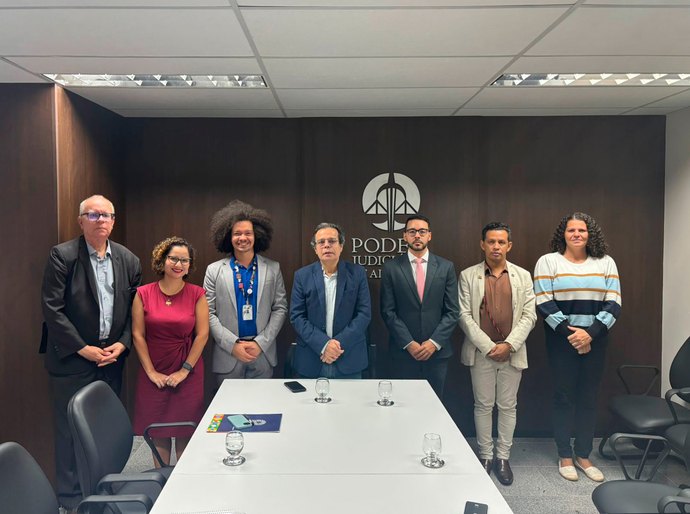 Desembargador Tutmés se reúne com a Coordenadoria Geral de Defesa e do Direito das Pessoas LGBTQIA+