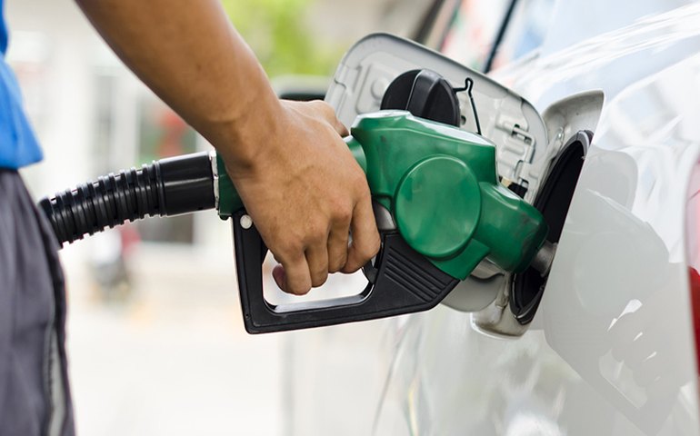 Petrobras mantém preço médio da gasolina inalterado em R$ 2,2381 nesta quinta