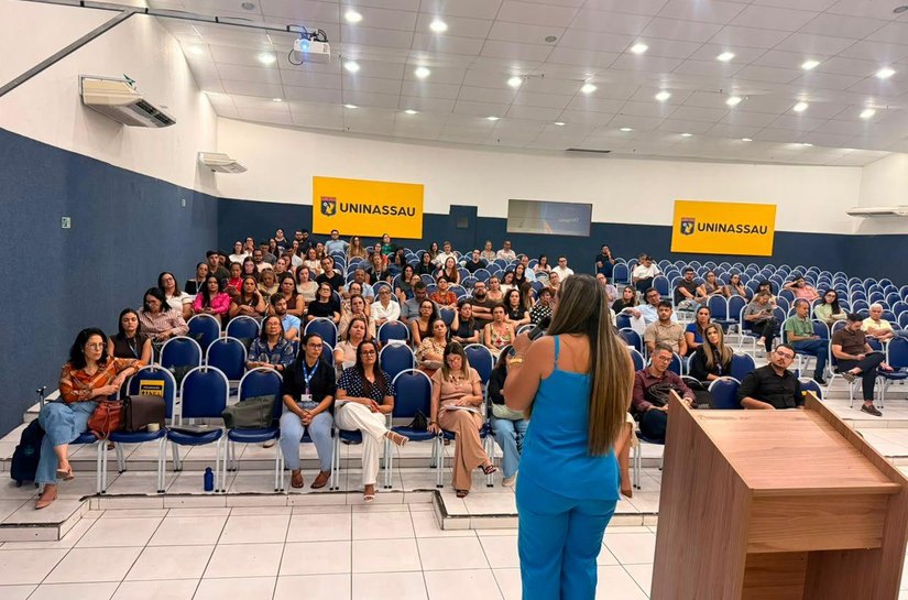 Programa 'Agora tem Especialistas'  é apresentado aos profissionais da Atenção Primária e Especializada