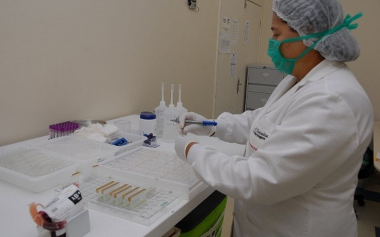 Uso de EPIs previnem doenças em acidentes com material biológico