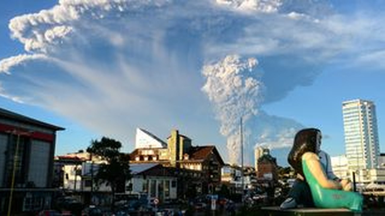 Cinzas do Vulcão Calbuco chegam a Buenos Aires e aéreas cancelam alguns voos
