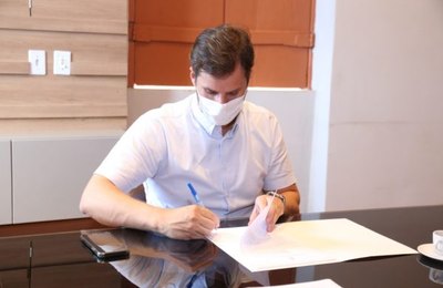 Após recomendação da Adeal, prefeito Cacau assina decreto proibindo aglomeração de animais em Marechal