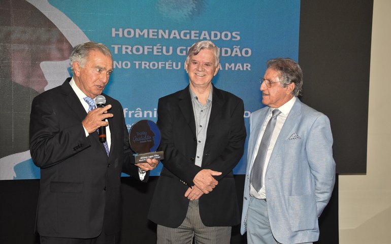 Governador participa da solenidade de entrega do Troféu Gratidão