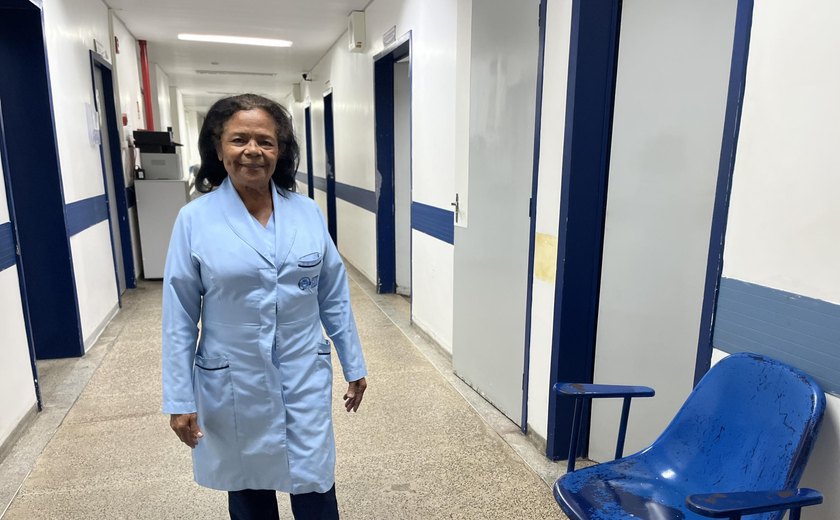 Com 43 anos de serviço público, Cicinha do HGE é exemplo de dedicação à sociedade