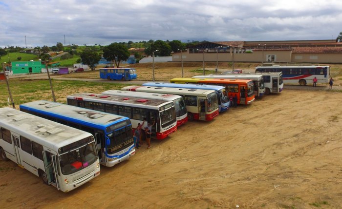 A petição também requer que os ônibus utilizados para esta finalidade sejam certificados pelo Detran/AL