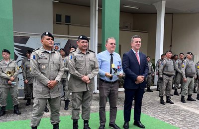 Delegado é homenageado em solenidade da PM por combate a roubos e furtos de veículos