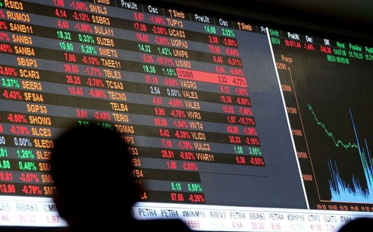 Redução de balanço de ativos deve acontecer após início de alta de juros, diz Fed