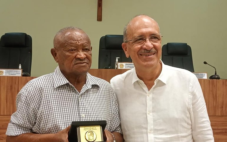 Prefeito Ronaldo Lopes decreta luto oficial pela morte do ativista Toinho Pescador