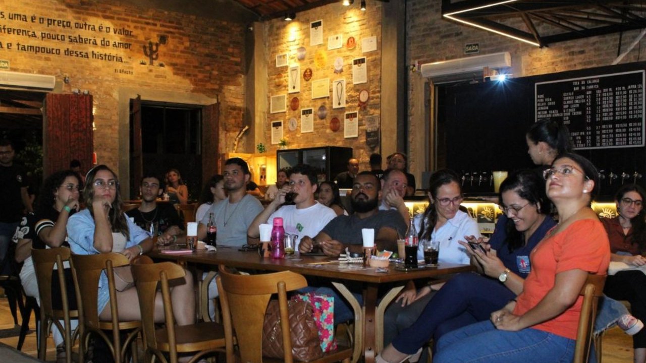 Uncisal sedia maior festival mundial de ciência em ambiente de bar