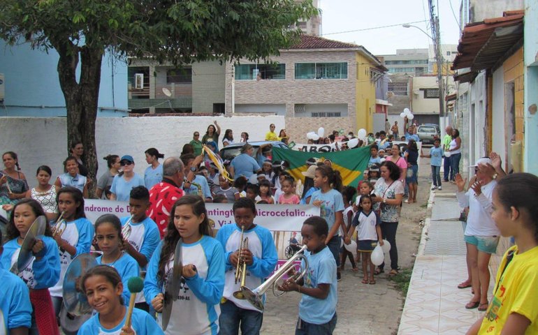 Alunos alertam para riscos de gravidez na adolescência