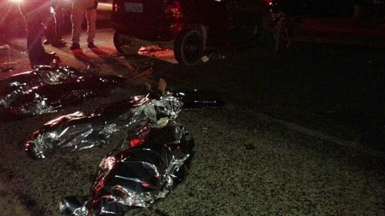 Quatro jovens morem em acidente na BR-424
