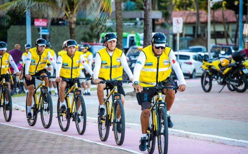 Ronda no Bairro presta primeiros socorros a idosa que passou mal na Ponta Verde