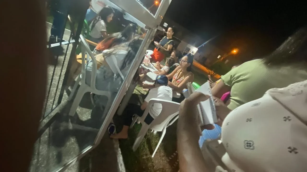 Coordenadora de programa da Prefeitura de Maceió é denunciada por supostamente oferecer benefícios em troca de votos para JHC e Marina Cândia