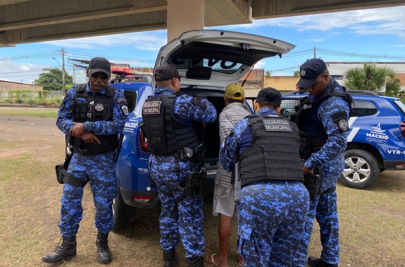 Guarda Municipal de Maceió prende suspeito de cometer dois homicídios