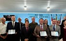Senador Renan Calheiros prestigia lideranças em sessão solene em Cajueiro