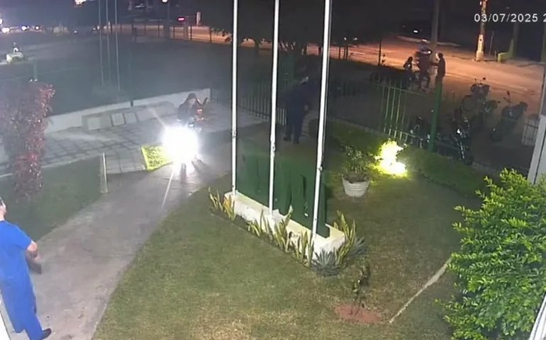 Confusão entre desafetos termina em agressão na porta do IML de Arapiraca