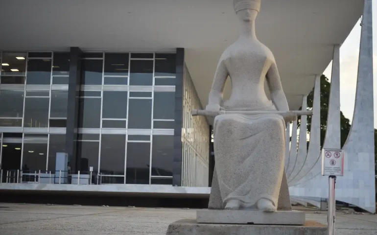 STF mantém prisão de Bolsonaro e outros condenados por trama golpista após audiência de custódia