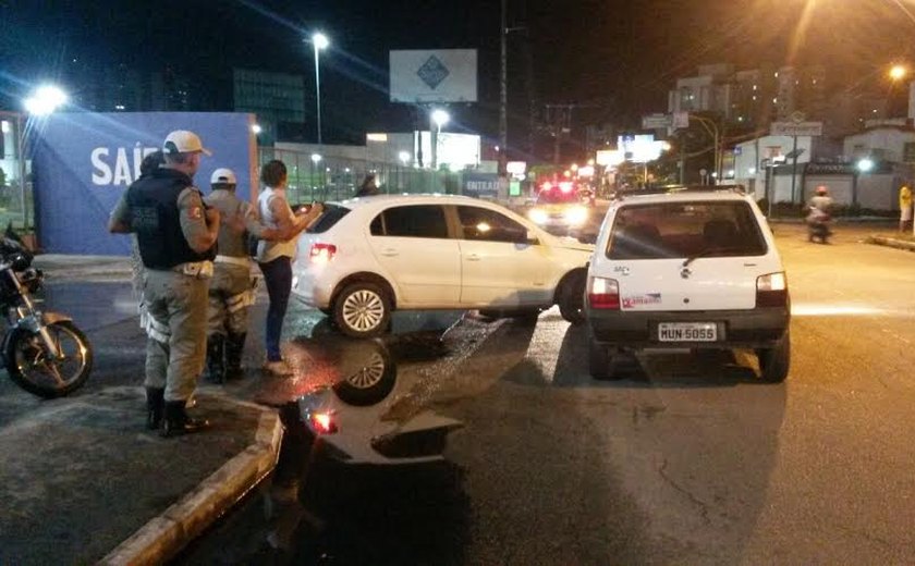 Em ato de bravura, Bombeiro salva mulher que estava sendo vítima de sequestro relâmpago em supermercado de Maceió