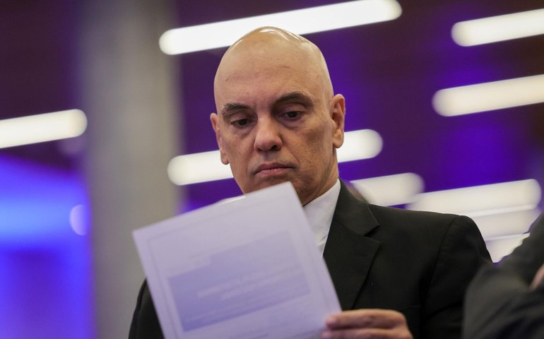 'Não há possibilidade' de Bolsonaro retornar à Presidência, dispara Moraes à mídia norte-americana