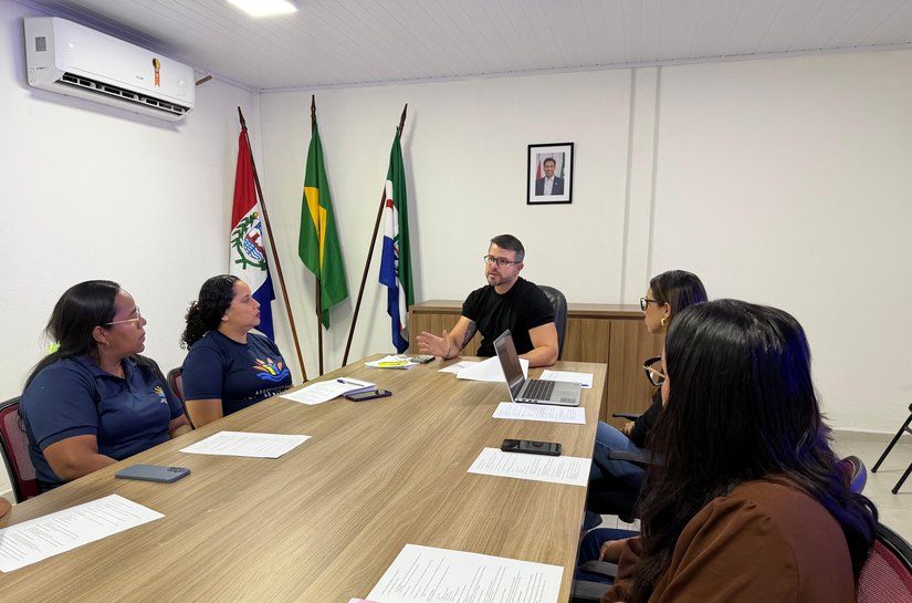 Segurança Cidadã dialoga com representantes dos ambulantes sobre ordenamento da orla marítima