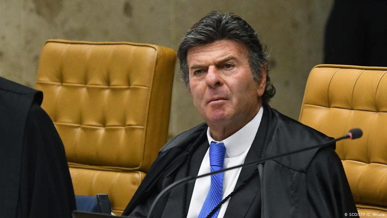 Fux vota para derrubar orçamento secreto; placar está em 4 a 3