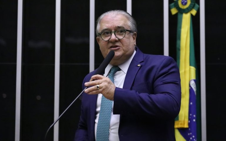 Comissão aprova criação de unidades bancárias para não residentes no Brasil