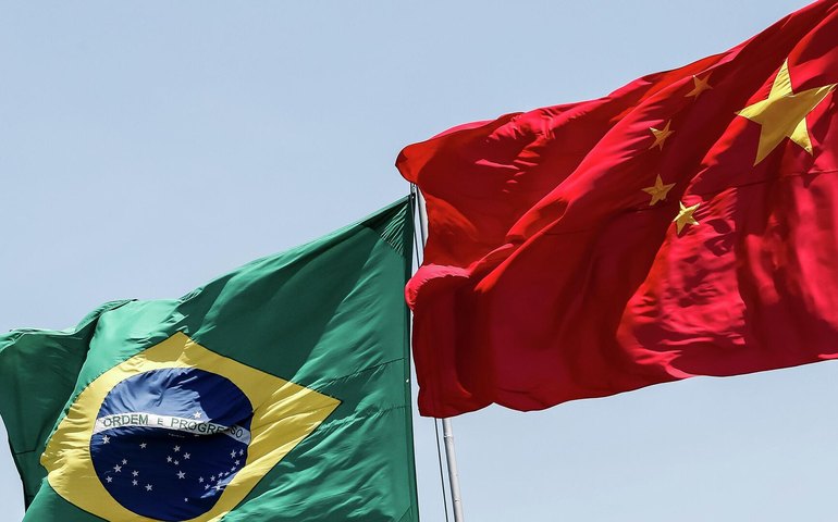 Brasil bate recorde histórico em vendas de petróleo à China em meio à guerra no Irã, diz mídia