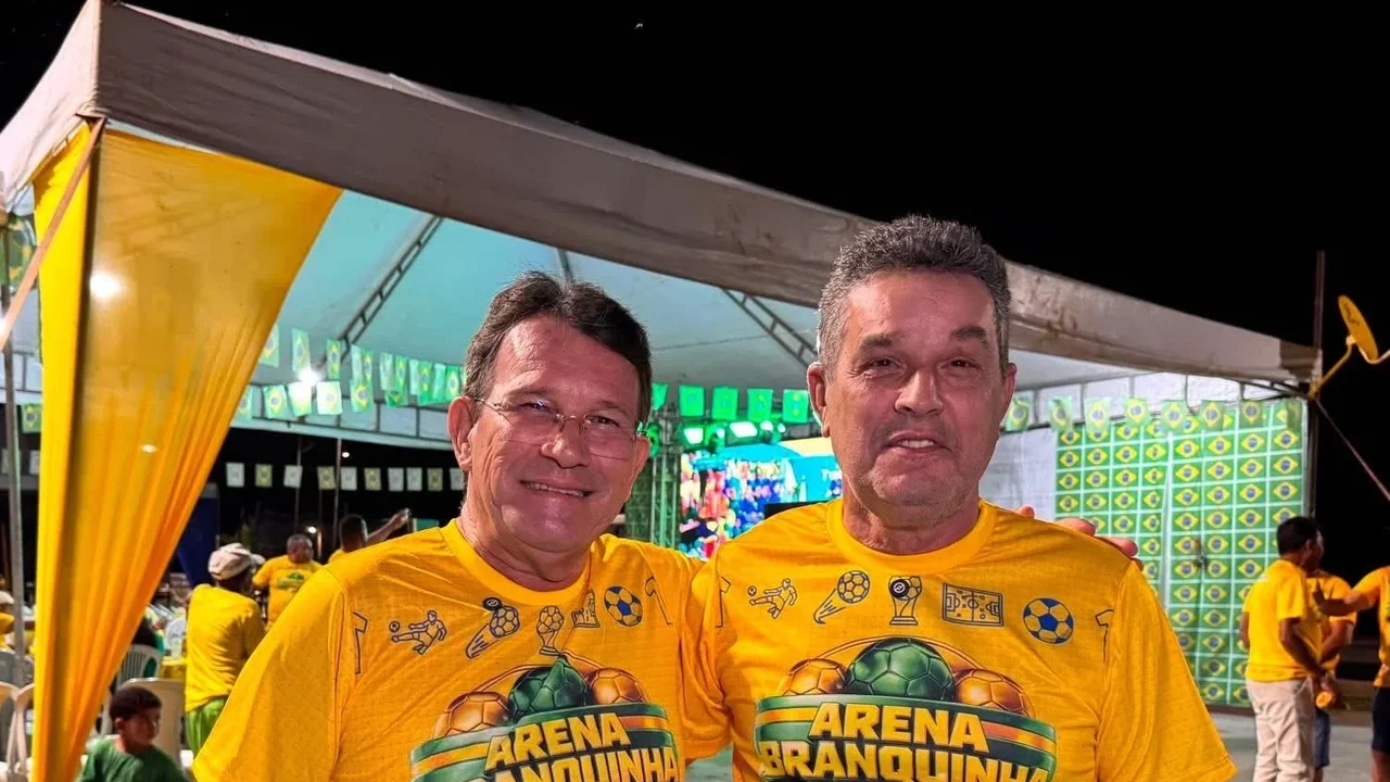 Arena Branquinha recebe torcedores para transmissão de Brasil x Haiti com telão e muita música