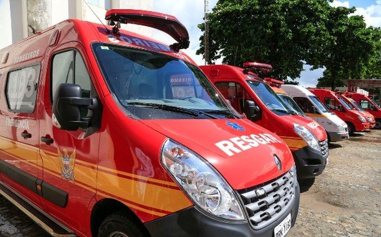 Novas casas populares são entregues em Limoeiro de Anadia, nesta terça (31)