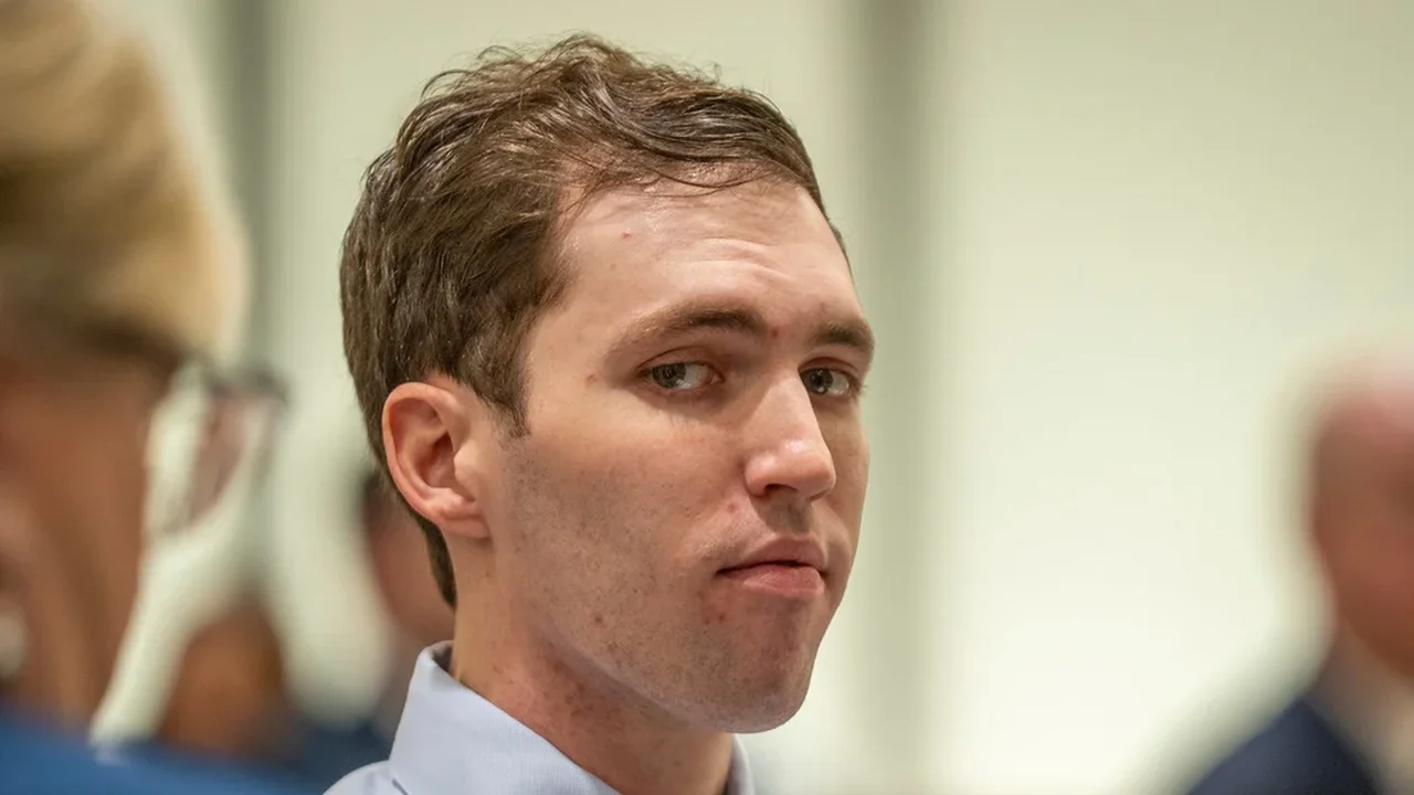 Réu no caso do assassinato de Charlie Kirk pede ao juiz que desqualifique os promotores