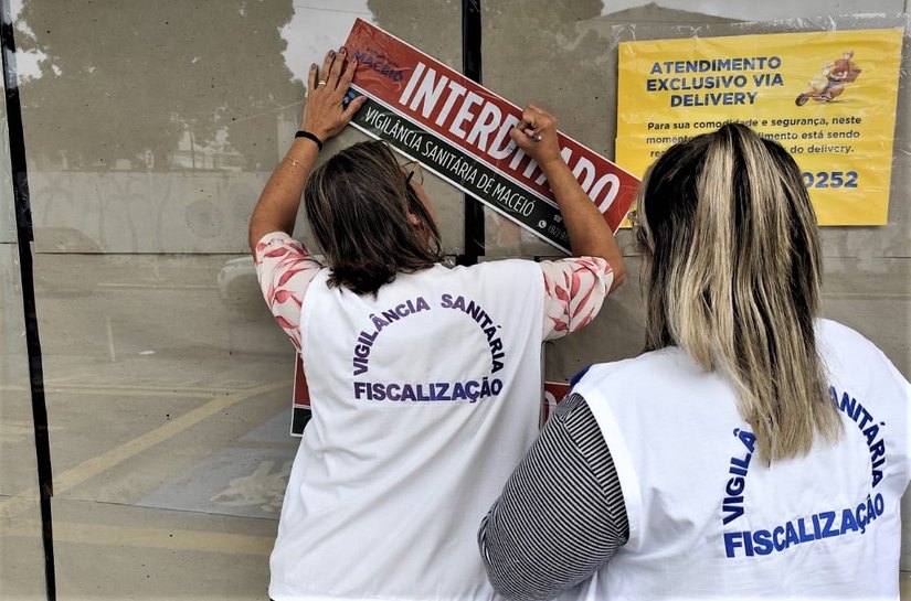 Vigilância Sanitária interdita farmácia na Gruta de Lourdes