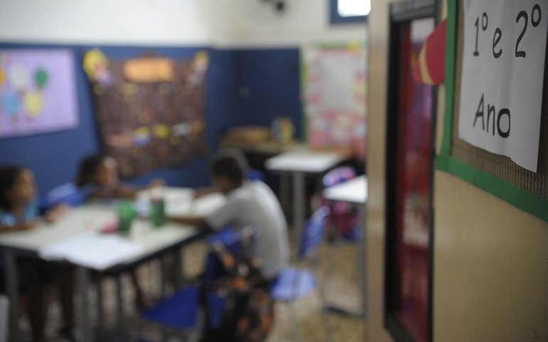 Lula assina decreto que cria Prêmio Nacional da Educação