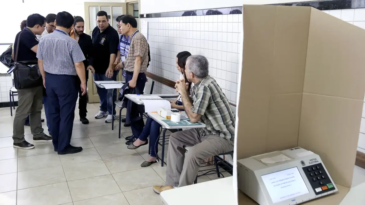 Justiça Eleitoral convoca mesários para eleições de outubro
