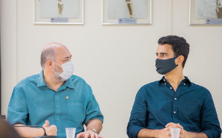 Prefeito JHC visita Ufal e firma parceria para ações conjuntas