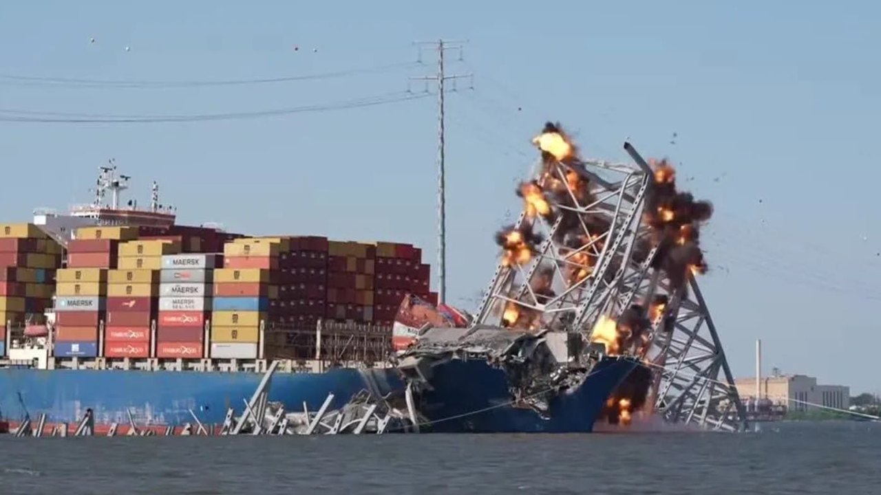 Vídeo: Destroços de ponte são explodidos mais de 1 mês após colisão em Baltimore, nos EUA, e navio pode ser liberado