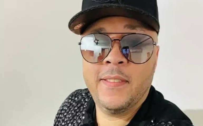 Andrezinho comenta sobre proibição da banda usar o nome Molejo após a morte de Anderson