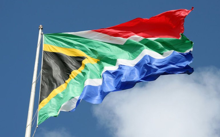 Briga em família: filho luta contra pai por fim de reinado em país da África