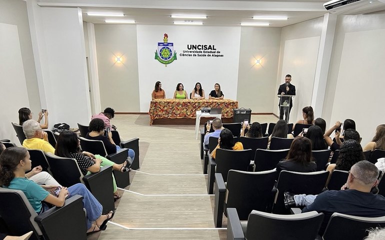 Uncisal conclui programas de residência e forma 35 novos especialistas em áreas da saúde