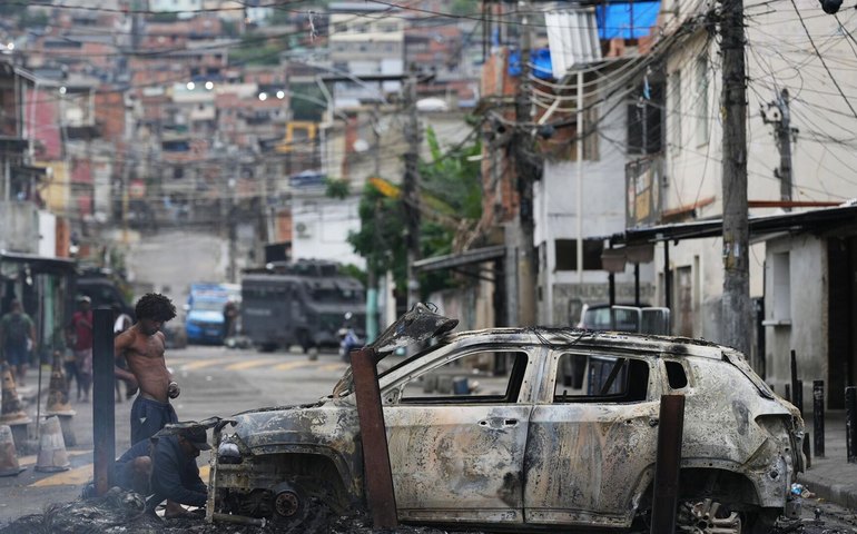 Ministro do STF cobra plano do governo do RJ para retomada de áreas dominadas por facções